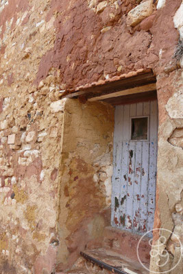 Bleu et ocre - Roussillon (Vaucluse), Provence, Septembre 2010