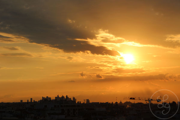 Vue de la Défense au coucher du soleil - Paris, Juillet 2018