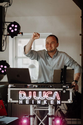 Professionelles DJ-Equipment von Hochzeits-DJ Luca Heinken bei einer Feier in Bremen