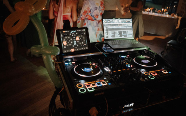 Professionelles DJ Equipment für Hochzeit und Event von Luca Heinken