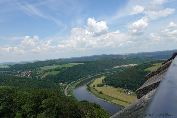 Der fantastische Blick von der Friedrichsburg die Elbe hinauf.