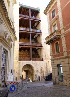 Und so präsentiert sich der Torre dell'Elefante von der inneren Seite. Leider ist der Turm aus Gründen der Sicherheit geschlossen.