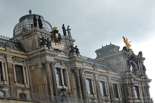 Die Kunstakademie, eigentlich der Lipsiusbau, ist ein Hochschul- und Ausstellungsgebäude in Dresden. Hoch oben ...