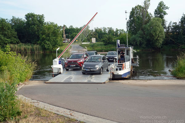 Heute geht es aber direkt auf den Stellplatz. Die jetzt träge dahinfliessende Saale kann aber auch anders, ...