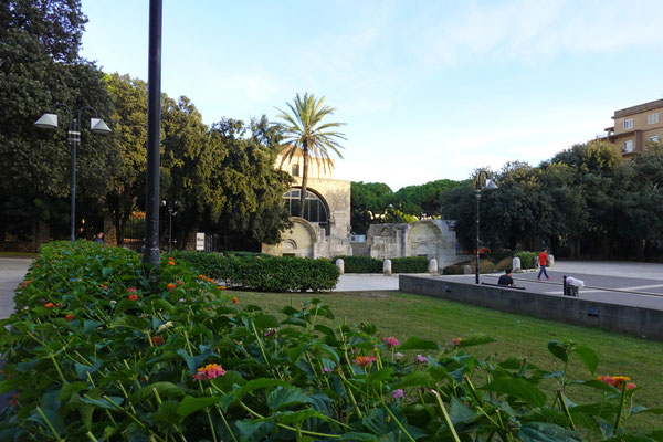 ...die Piazza di Cosimo mit der Basilica paleocristiana di San Saturnino