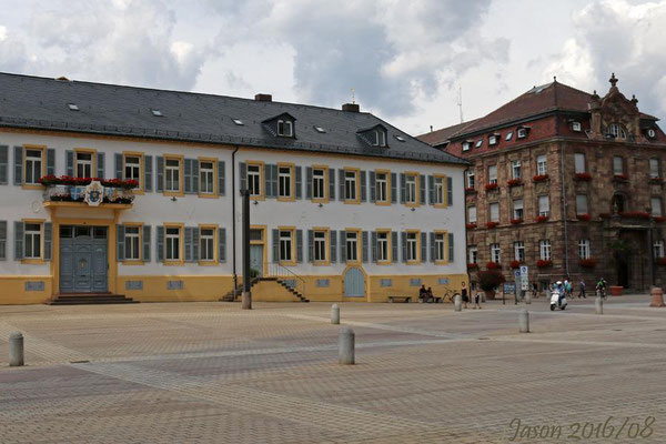 Auf dem Domplatz in Speyer