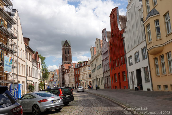 In der Lübsche Strasse mit Blick auf die St. Marien Kirche