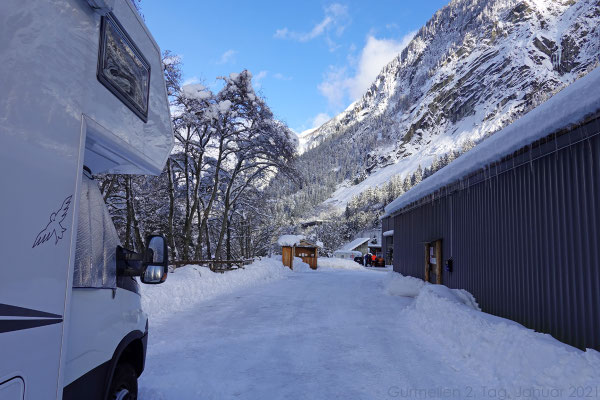 Viele Möglichkeiten gibt es im engen Tal nicht für Spaziergänge.