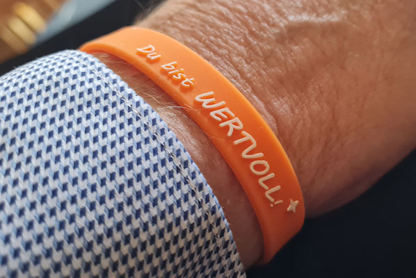 Das Armband in Größe L