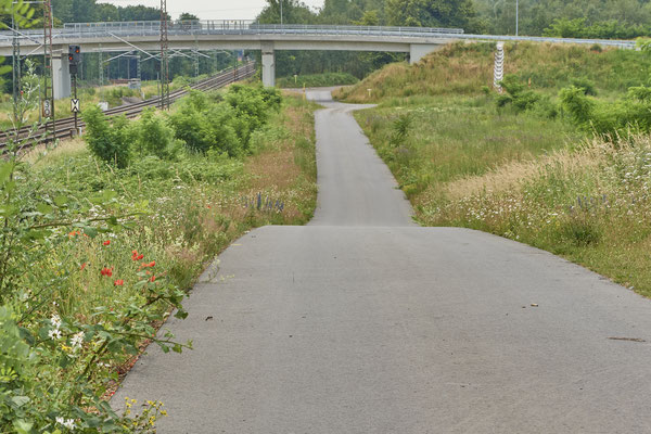 Nr.0758 - OB Hoag Fahrradtrasse - 51°30`13.64" 6°50`46.65" - (19.06.2019)