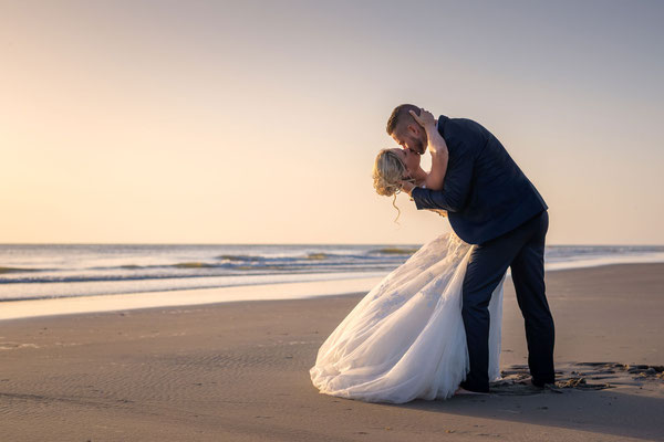 Les mariés sur la plage