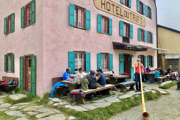  Hotel du Trift Alpenhornbläser 