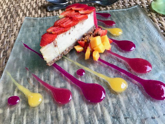 Raw Cheese Cake (Taksu Spa & Restaurant Ubud)