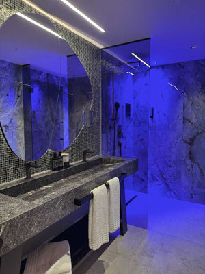 EdlesBadezimmer in der Plunhof Suite