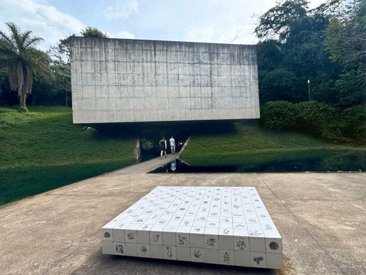 Brutalistische Architektur, Galeria Adriana Varejão, Kunstpark Inhotim, Brasilien