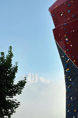 Eindrucksvolle Hauskletterwand des Salzburger Hof Leogang