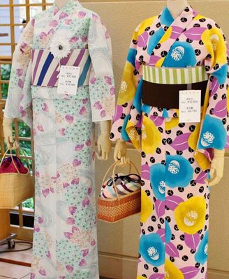 Kimoni Yukata shopping Kyoto Daimaru Department Store