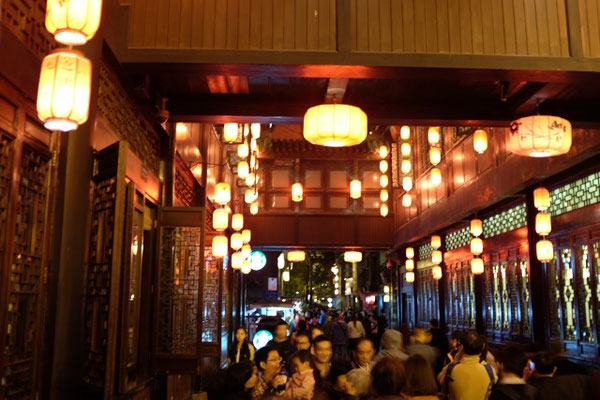 Berühmte Jinli Street Chengdu am Abend
