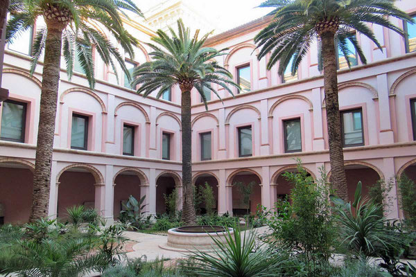 Klostergarten im Museo de Bellas Artes Valencia