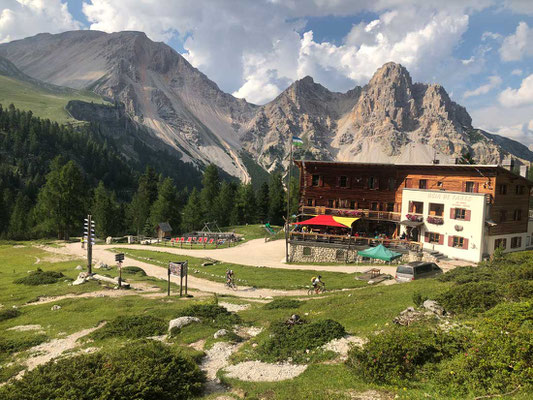 Fanes Hütte Dolomiten