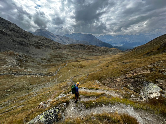 Abstieg vom Piz Languard Richtung Paradishütte