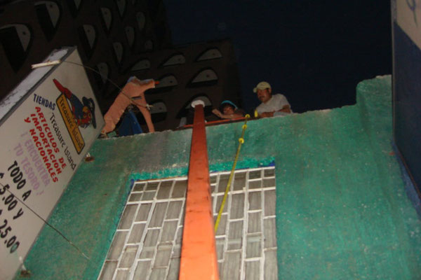 Proyecto de techo plegable en la Zona Rosa 9 Restaurante La Terraza HERRERÍA ESPECIALIZADA MORÓN
