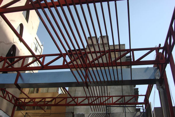 Proyecto de techo plegable en la Zona Rosa 17 Restaurante La Terraza HERRERÍA ESPECIALIZADA MORÓN