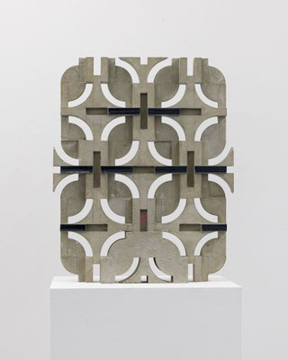 Susanne Piotter  Repetitive Structure No.6, Beton und Fliesen, 62 x 50 x 9,5 cm
