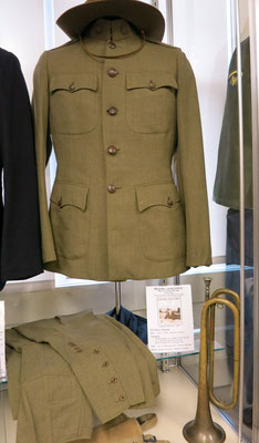 World War I uniform worn by Zeelander Oliver J. DeJonge (1898-1994)