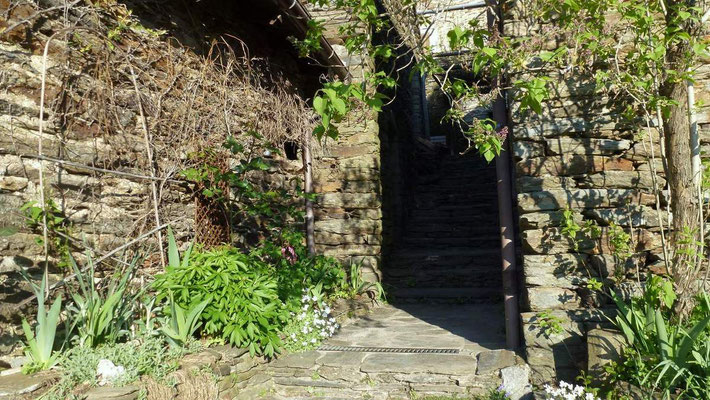 Bâti en pierre de schiste