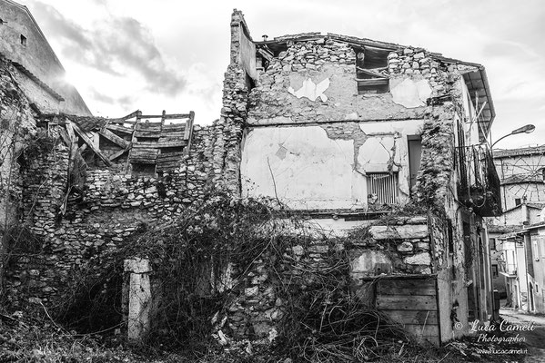 Terremoto L'Aquila 10 Anni Dopo - Paganica, zona rossa