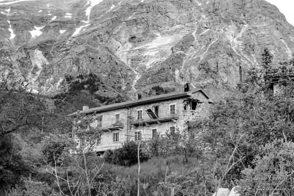  Lo Stato Delle Cose: Terremoto Centro Italia 5 Anni Dopo. Pretare, zona rossa. © Luca Cameli Photographer