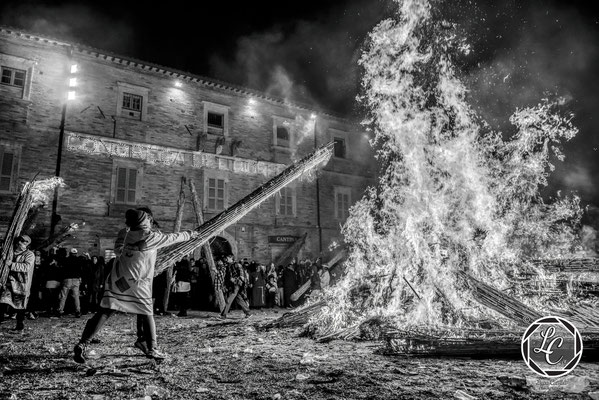 Le Vie Delle Foto 2024 ◉ Carnevale Storico di Offida ◉ Eppinger Caffè Trieste 1848. © Luca Cameli Photographer