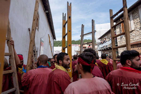 FESTA BELLA 2019 ~ SPELONGA - Alzata dell'albero - RisorgiMarche