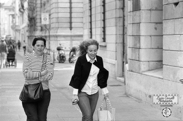 Styling Hair & Outfit by Bora, Trieste. Concept ~ Street Analog Photography. Pellicola Ilford HP5 Plus 400. © Luca Cameli Photographer