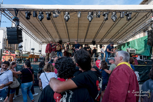 FESTA BELLA 2019 ~ SPELONGA - Alzata dell'albero - RisorgiMarche