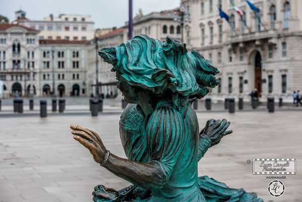 Luci Di Trieste. Monumento Le Ragazze di Trieste, Trieste. © Luca Cameli Photographer