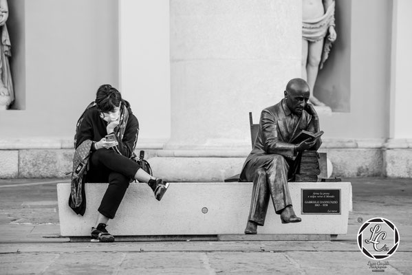 Trieste - Statua D'Annunzio, Piazza Della Borsa. © Luca Cameli Photographer