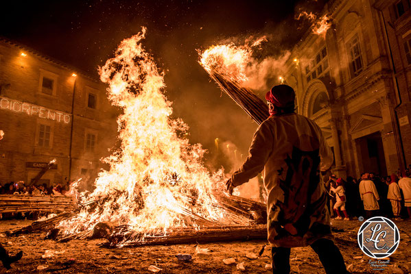 Le Vie Delle Foto 2024 ◉ Carnevale Storico di Offida ◉ Eppinger Caffè Trieste 1848. © Luca Cameli Photographer