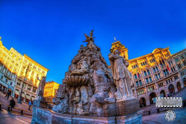 Luci Di Trieste. Fontana Dei Quattro Continenti - Piazza Unità d'Italia, Trieste. © Luca Cameli Photographer