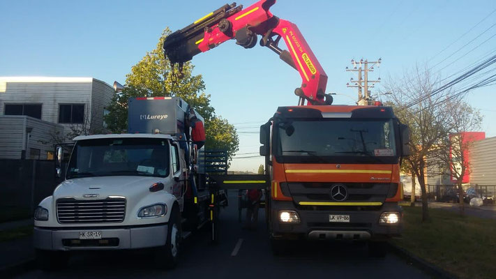 arriendo camion pluma certificado