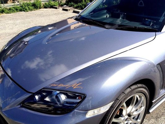 14枚目の写真は松田礼奈様の愛車RX-8。ピッカピカで雲が映り込んでいます