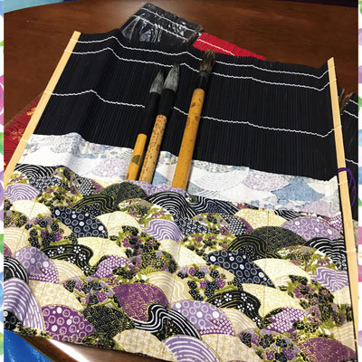 今回の柄は、金色の糸が使われています！