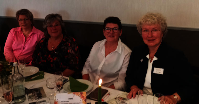 Gratulanten der Nachbarvereine - 1