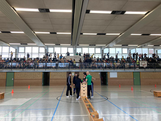 Die Klassen feuerten ihre Spieler fleißig an