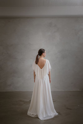 Brautkleid ORIANA - pur, romantisch, modern