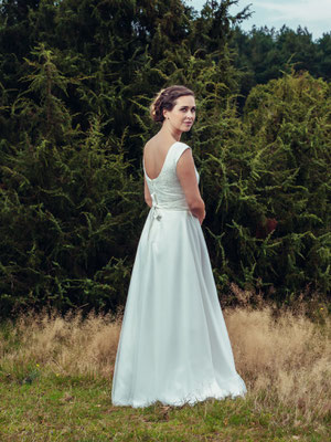 Vintage Brautkleid mit zartem Tüllrock "Emi" - elementar Brautkleider 2018