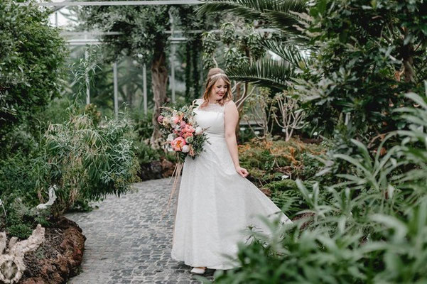 Curvy Bride Elementar I Moderne Brautkleider