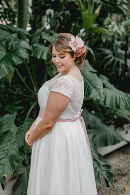 Vintage Brautkleid "Naomi" - elementar Brautkleider in großen Größen - CURVY BRIDE