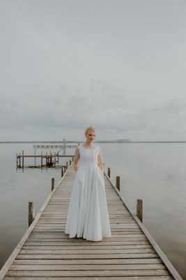 Minimalistische Brautkleider für die moderne Braut